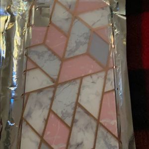 Case is for a Iphone XR Shiny Marble case